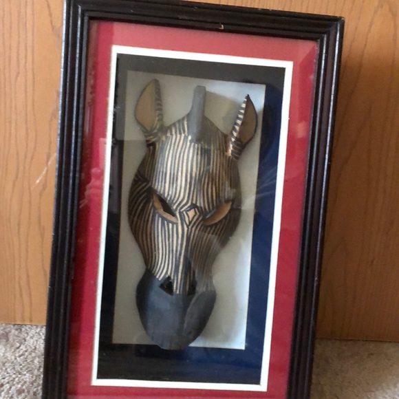 African wood carved mask - Picture 3 of 3